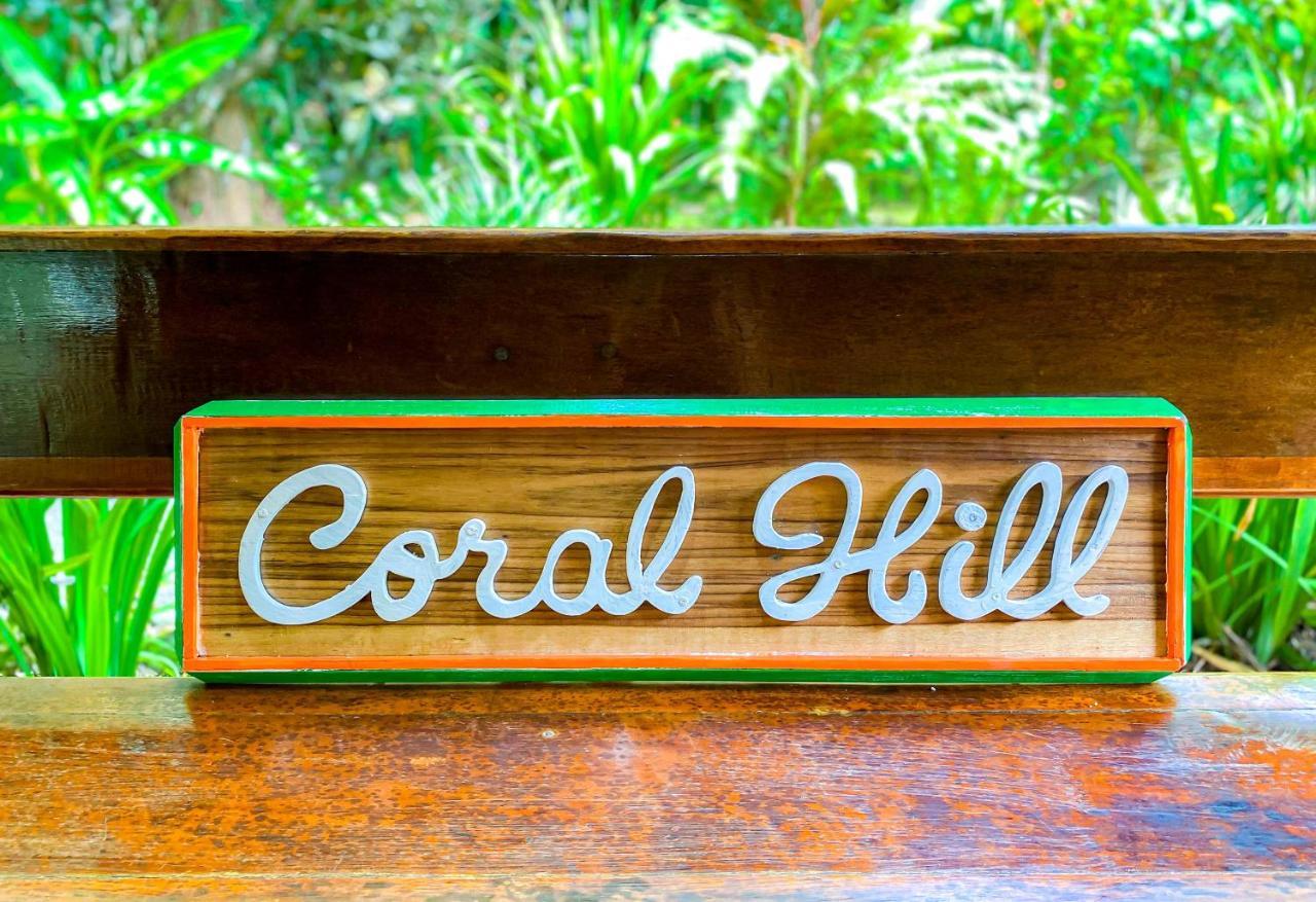 Coral Hill Bungalows Cahuita Bagian luar foto
