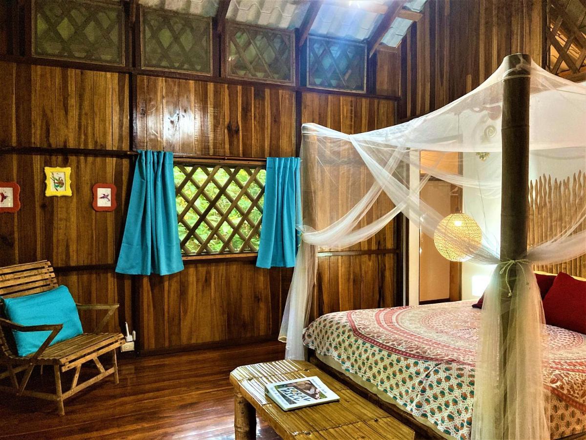 Coral Hill Bungalows Cahuita Bagian luar foto