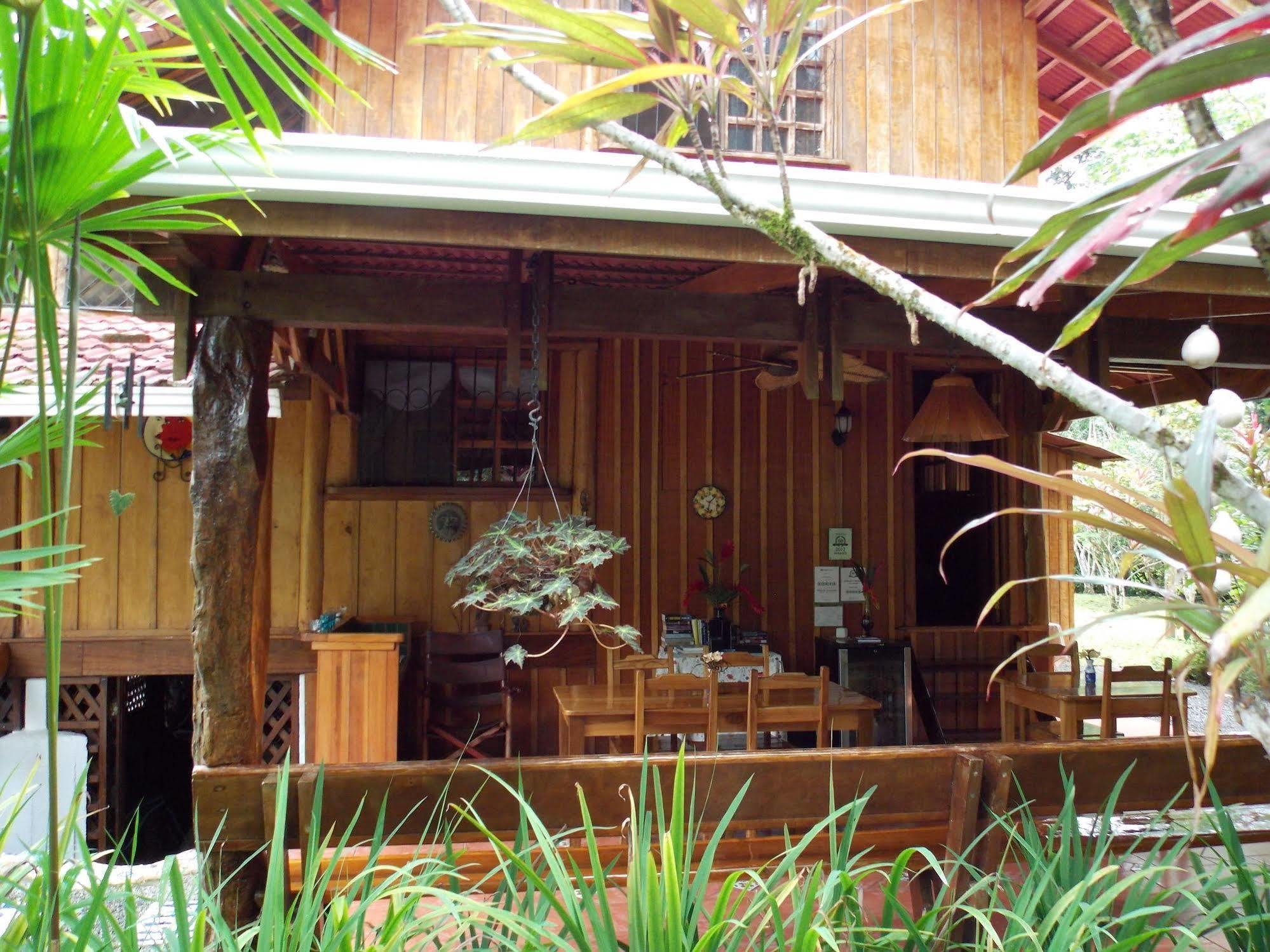Coral Hill Bungalows Cahuita Bagian luar foto