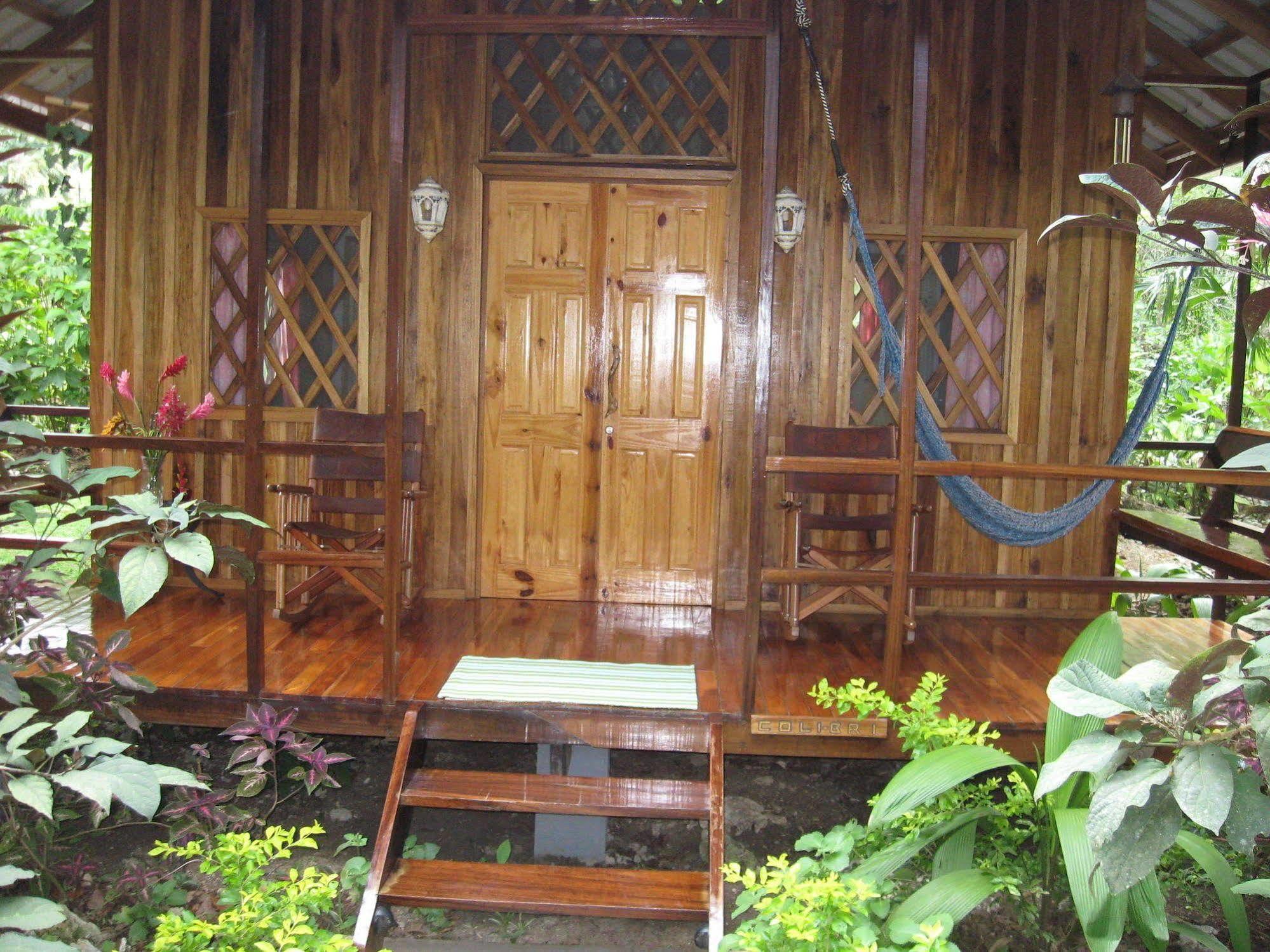 Coral Hill Bungalows Cahuita Bagian luar foto
