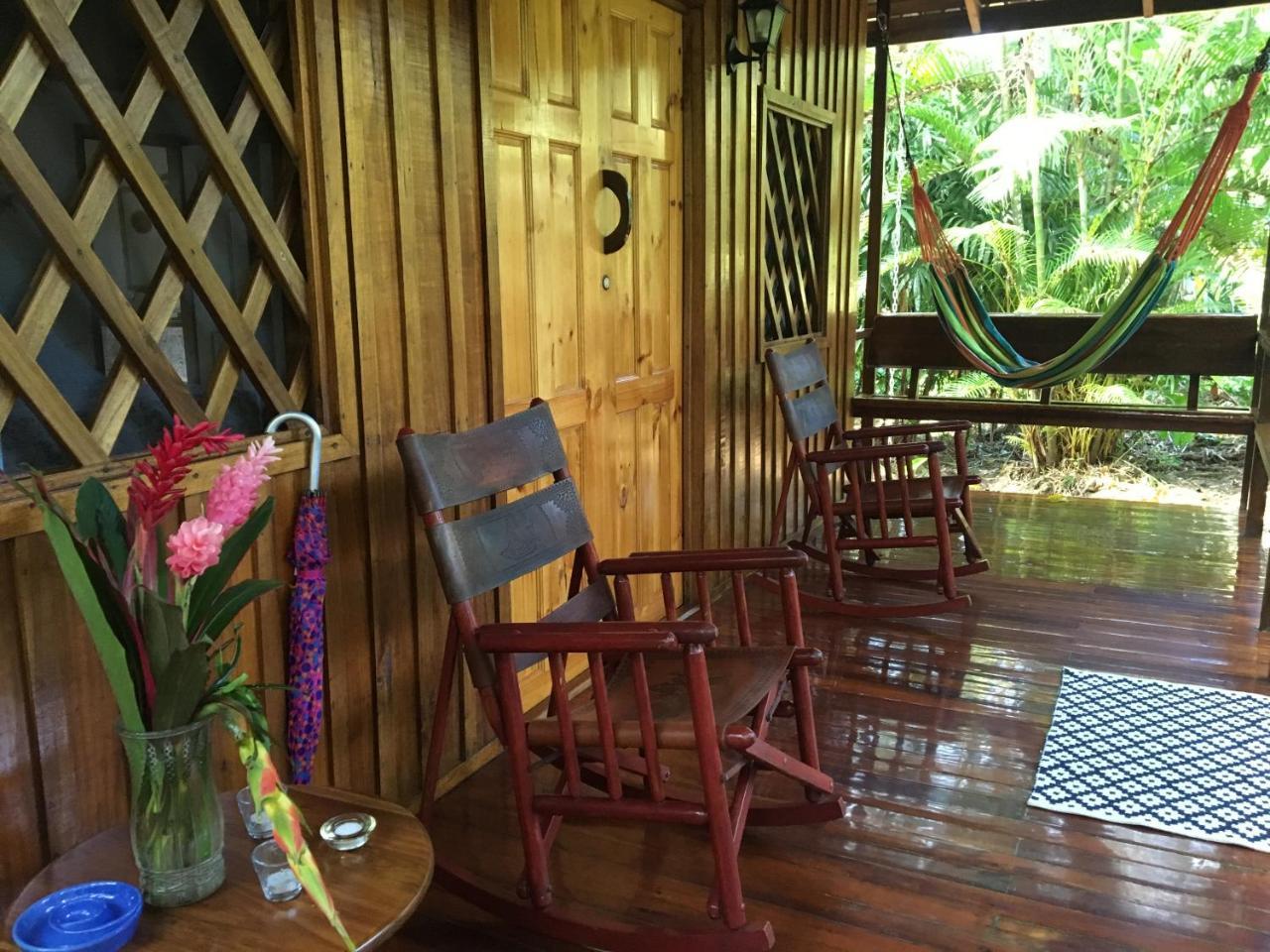 Coral Hill Bungalows Cahuita Bagian luar foto