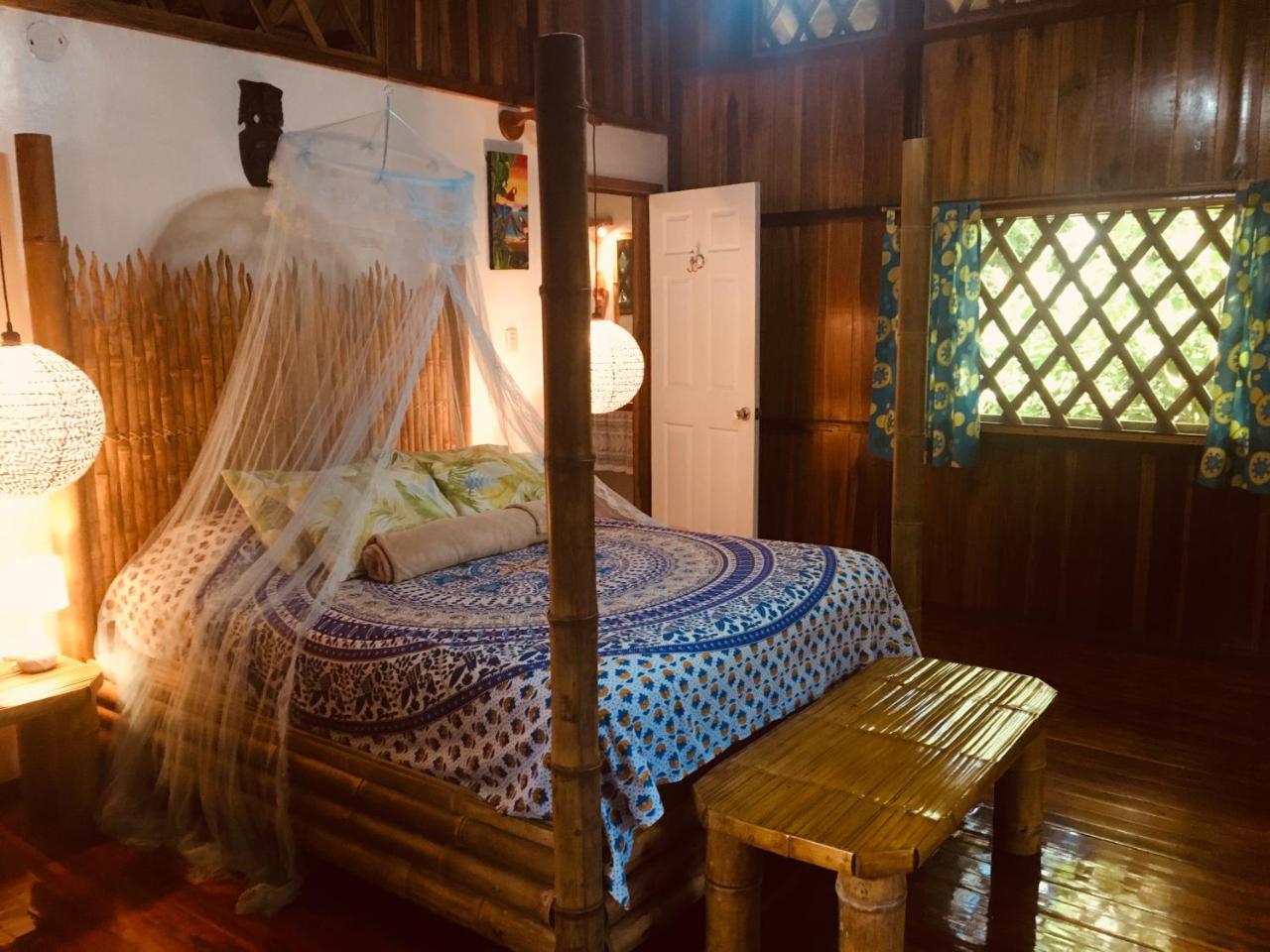 Coral Hill Bungalows Cahuita Bagian luar foto